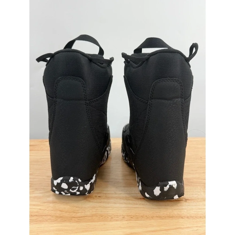 Burton Grom BOA Kids Snowboard Boots Black White 1K 15089102